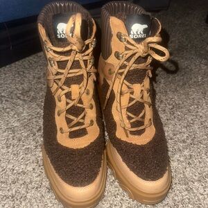 Sorel Two-Tone Brown Lace-Up Boots